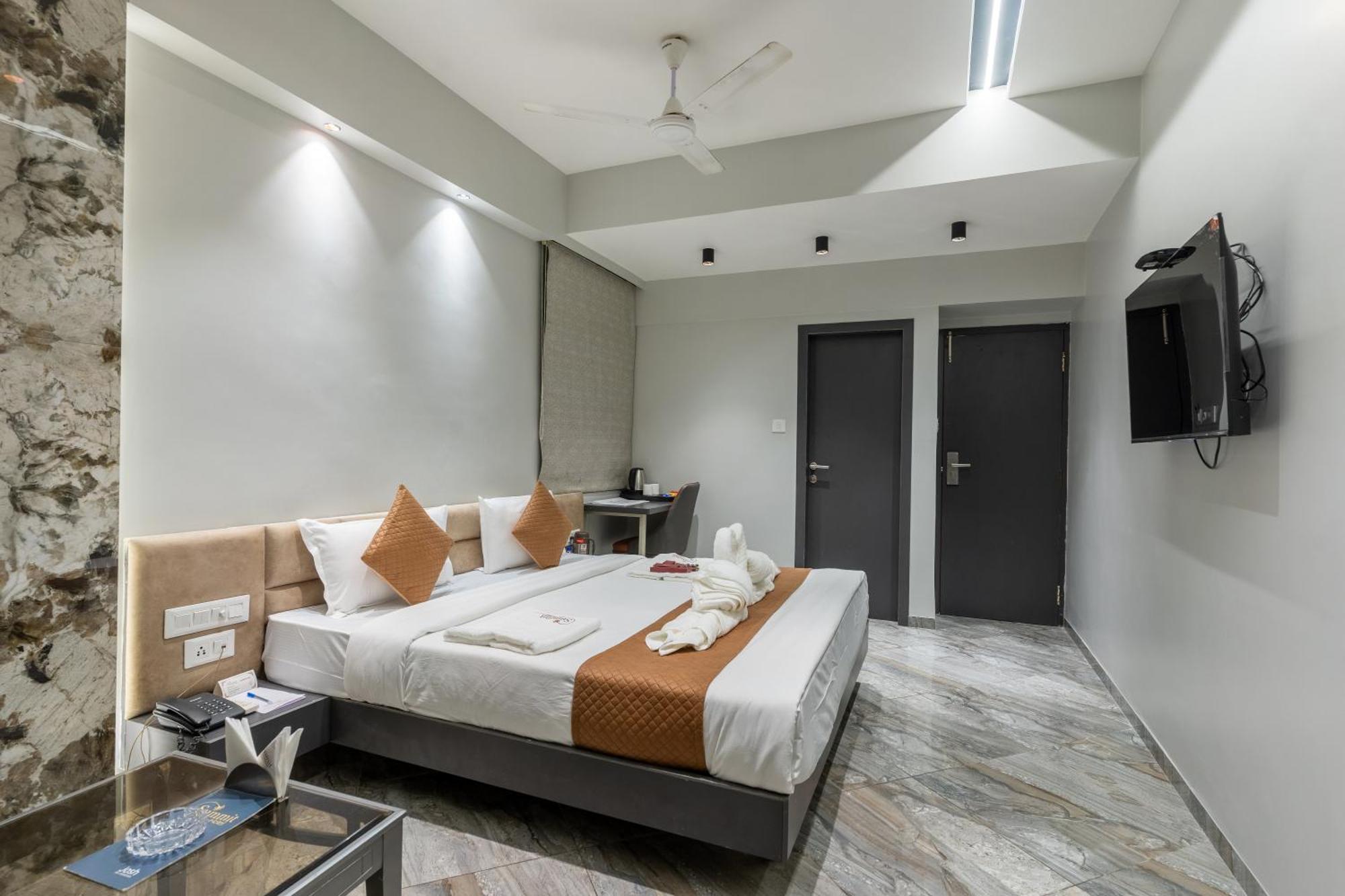 Deluxe Triple Room